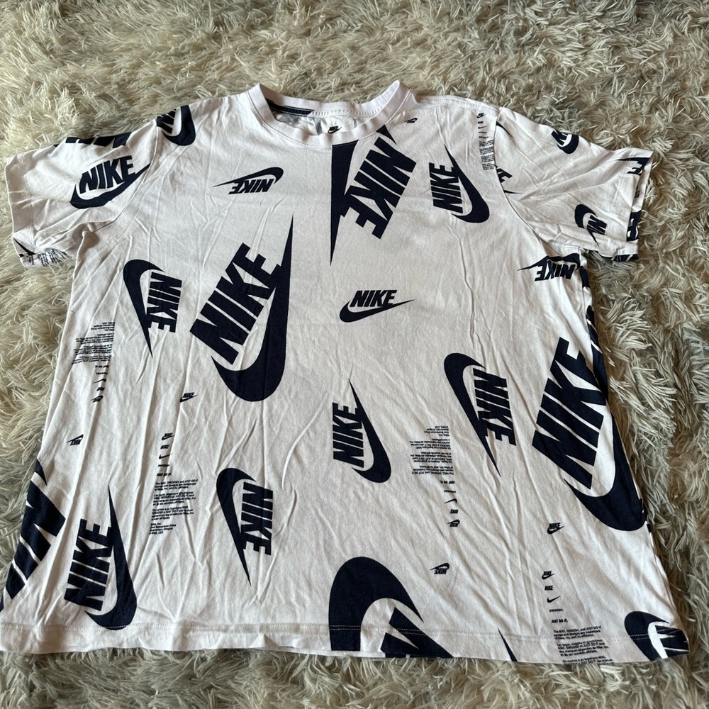 White Nike T-shirt